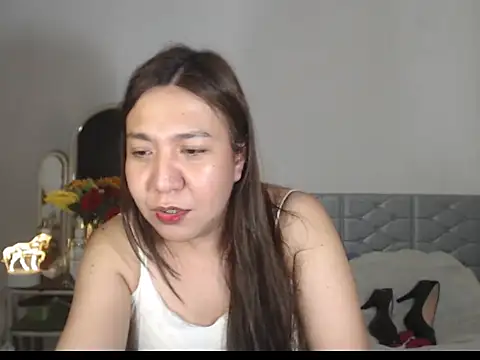 stellahugeX online show from November 2025 05:10:02 AM