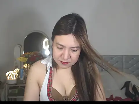 stellahugeX online show from November 2025 03:56:02 PM