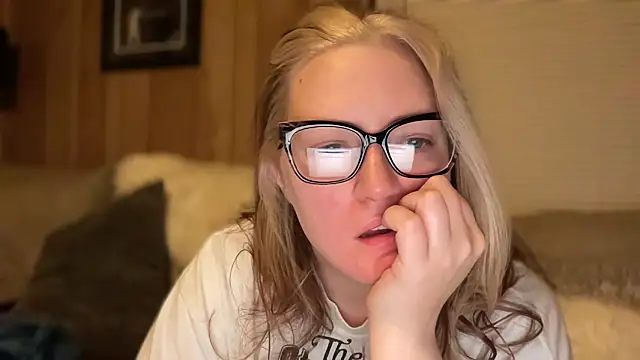 PefectNipz online show from December 2025 03:29:02 AM