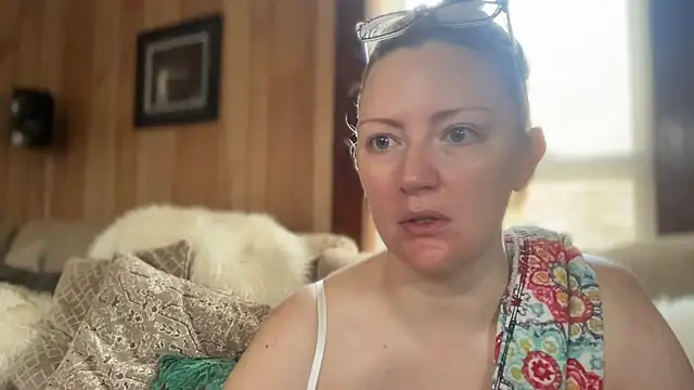 Snapshot of PefectNipz chatting on September 2025 04:16:01 PM PefectNipz online show from September 2025 04:16:01 PM