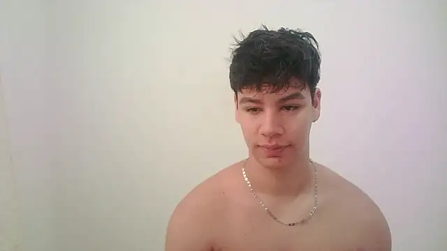 Snapshot of zeus_181 chatting on June 2026 01:45:02 PM zeus 181 online show from June 2026 01:45:02 PM