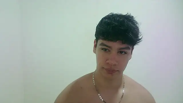 Snapshot of zeus_181 chatting on June 2026 12:05:03 AM zeus 181 online show from June 2026 12:05:03 AM