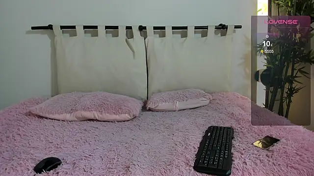 ashly jones  online show from October 2025 04:46:01 AM