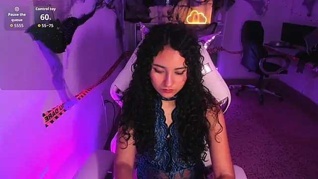 Molly sweetlove online show from October 2025 06:51:01 PM