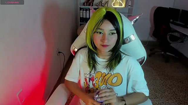 Molly sweetlove online show from November 2025 06:24:02 PM