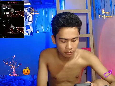 Snapshot of Demure_Asian143 chatting on November 2025 06:51:02 AM Demure Asian143 online show from November 2025 06:51:02 AM