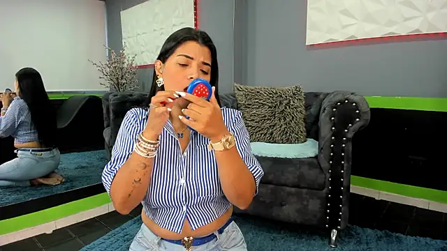 SailonTeen online show from November 2025 03:05:01 PM