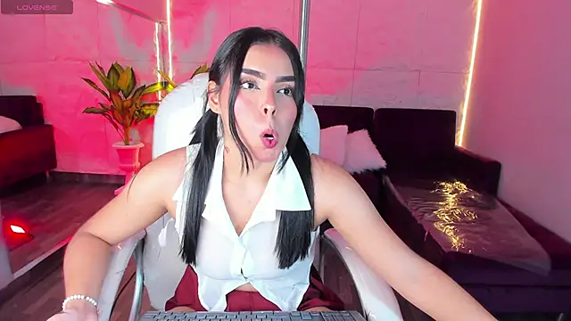 Snapshot of LovelyEyesx chatting on September 2025 05:19:01 PM LovelyEyesx online show from September 2025 05:19:01 PM