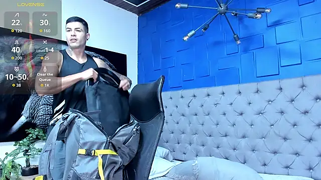 Snapshot of andres-clark92 chatting on February 2026 04:04:02 PM andres-clark92 online show from February 2026 04:04:02 PM