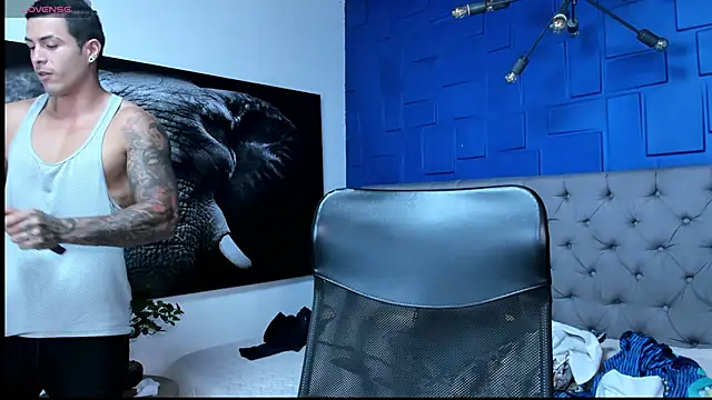 andres-clark92 online show from March 2026 04:01:02 PM