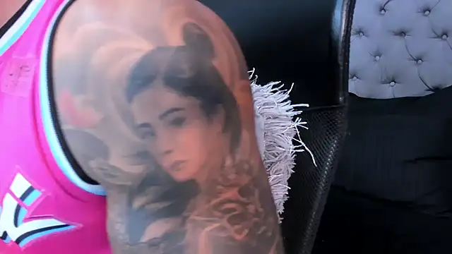 andres-clark92 online show from November 2025 06:08:01 PM