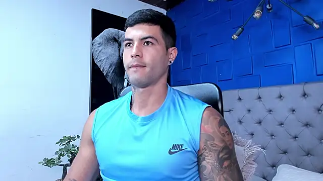 andres-clark92 online show from October 2025 05:43:01 PM