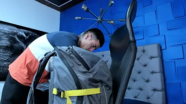 Snapshot of andres-clark92 chatting on February 2026 04:03:01 PM andres-clark92 online show from February 2026 04:03:01 PM