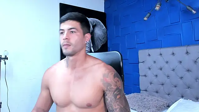 andres-clark92 online show from November 2025 06:01:01 PM