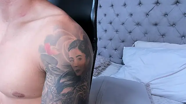 andres-clark92 online show from November 2025 06:13:02 PM