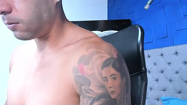 andres-clark92 online show from October 2025 06:43:02 PM