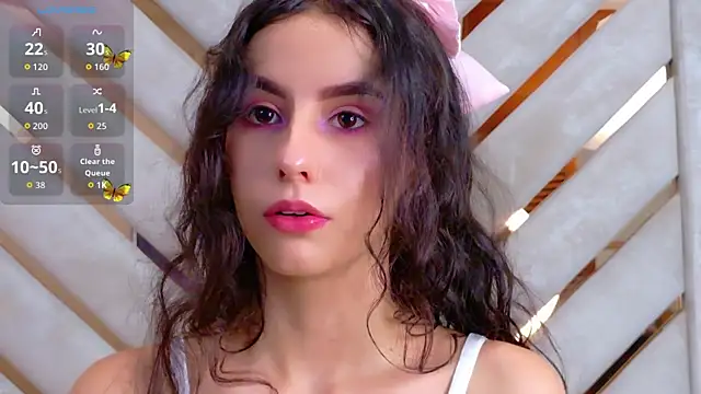 Sarah-Grace online show from September 2025 03:01:01 AM