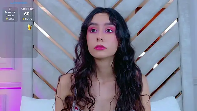 Sarah-Grace online show from November 2025 02:00:02 AM