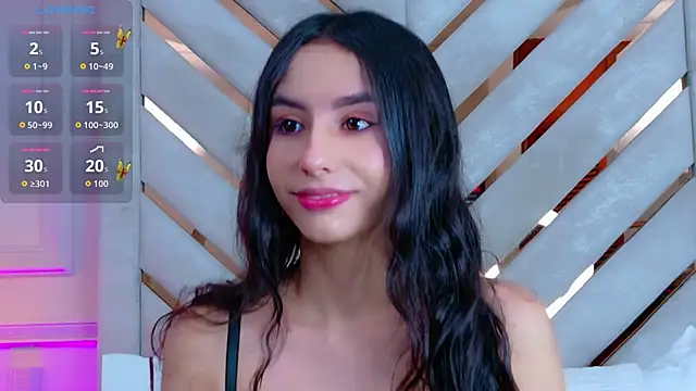 Sarah-Grace online show from November 2025 02:00:02 AM