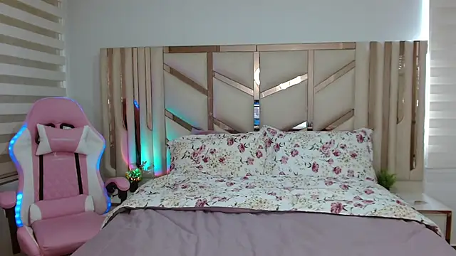 violett star1 online show from March 2026 01:26:02 PM