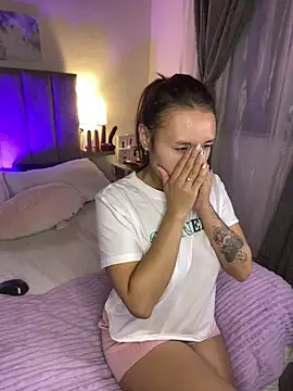 juliana-mancini online show from March 2026 10:04:02 AM