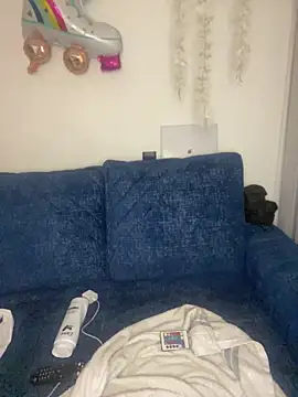 juliana-mancini online show from April 2026 10:09:02 AM