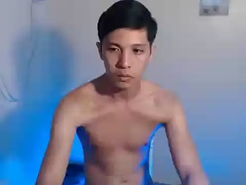 Snapshot of darryl_hugecok chatting on May 2026 08:33:02 AM darryl hugecok online show from May 2026 08:33:02 AM