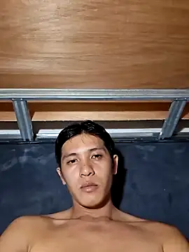 Snapshot of darryl_hugecok chatting on December 2025 04:50:02 AM darryl hugecok online show from December 2025 04:50:02 AM