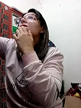 Snapshot of Miranda_sexlove_ chatting on October 2025 03:22:02 PM Miranda sexlove online show from October 2025 03:22:02 PM