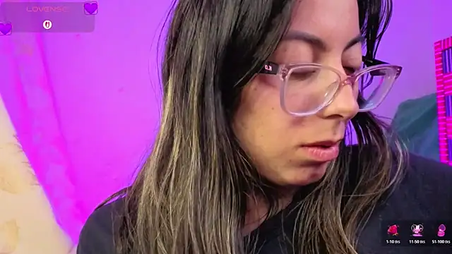 Miranda sexlove  online show from February 2026 07:00:02 PM