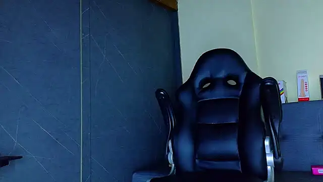 ALANNFERRER online show from March 2026 10:12:02 AM