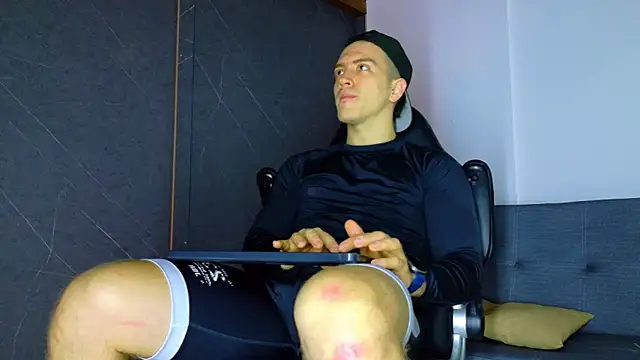 ALANNFERRER online show from February 2026 10:15:02 AM