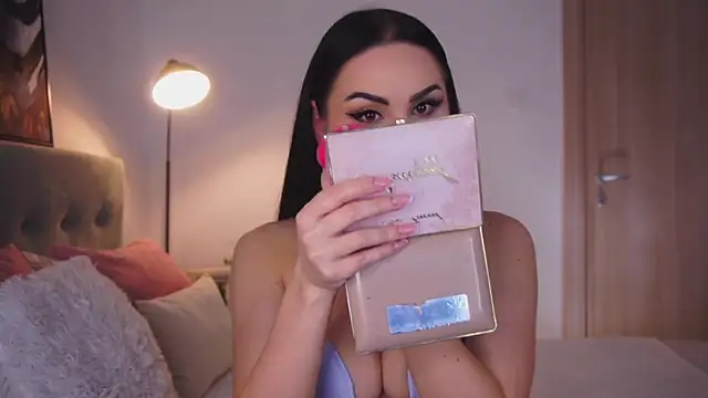 LauLaveau online show from February 2026 04:26:01 PM