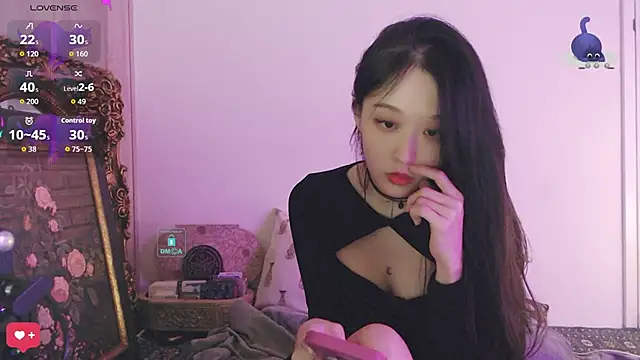 Etherealcat33 online show from October 2025 02:07:02 PM