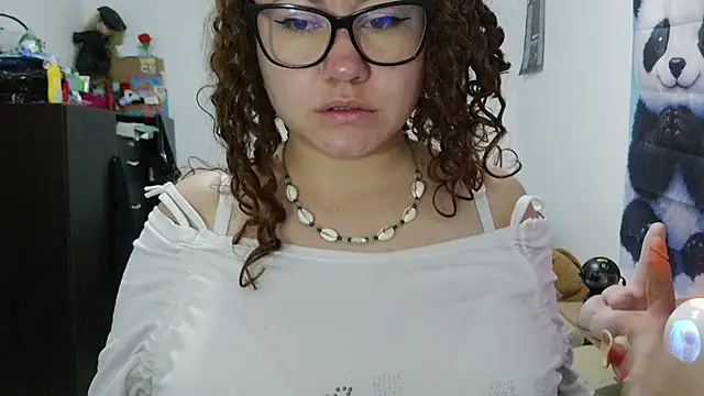 Snapshot of greeneyes_nurse chatting on June 2026 01:03:02 AM greeneyes nurse online show from June 2026 01:03:02 AM