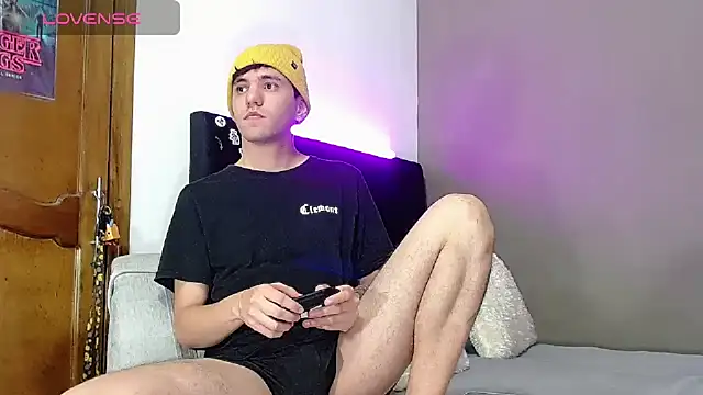 Matteo12  online show from March 2026 04:13:01 AM