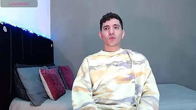 Matteo12  online show from January 2026 02:29:01 AM