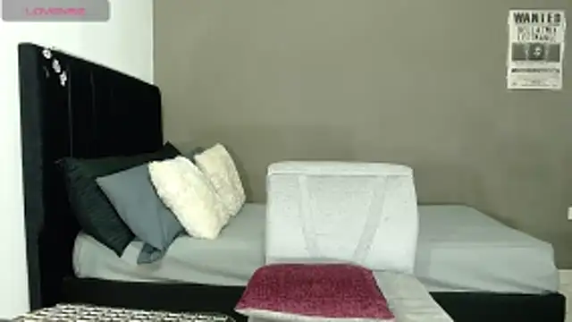 Matteo12  online show from March 2026 04:27:02 AM