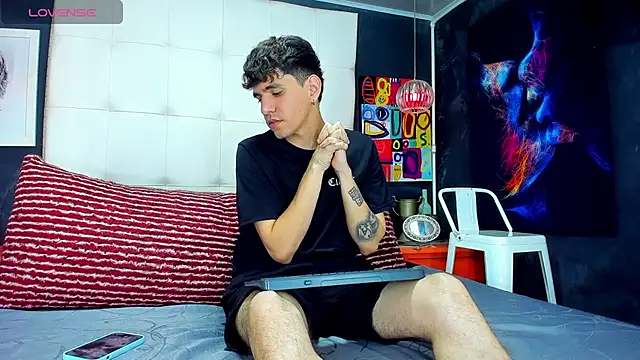 Matteo12  online show from September 2025 08:36:02 PM