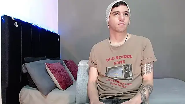 Matteo12  online show from January 2026 03:46:01 AM