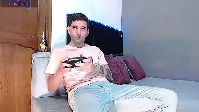 Matteo12  online show from January 2026 04:29:02 AM