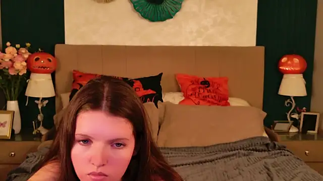 Snapshot of Gaby_Essen chatting on October 2025 08:28:02 PM Gaby Essen online show from October 2025 08:28:02 PM