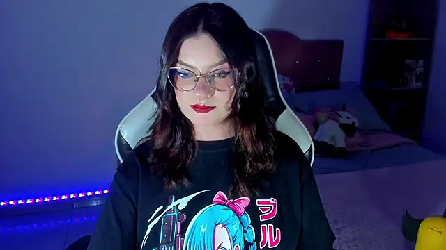 OphelianaRose33 online show from April 2026 09:39:33 PM