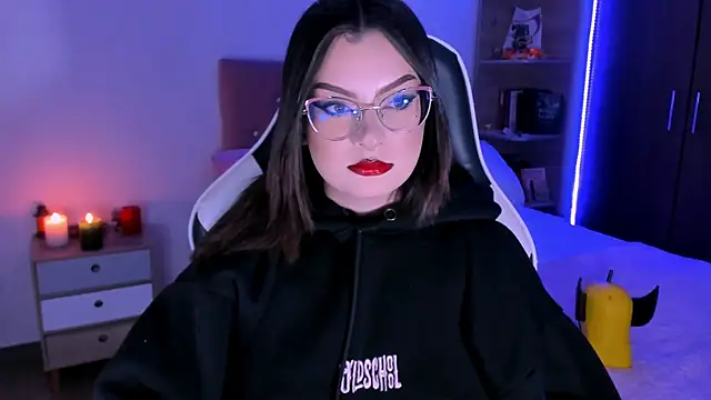 OphelianaRose33 online show from November 2025 10:35:01 PM