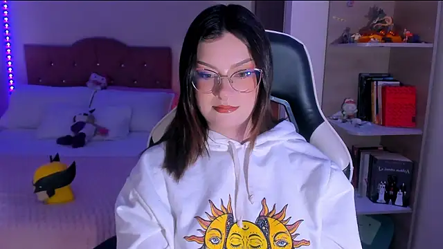 OphelianaRose33 online show from February 2026 10:42:02 PM