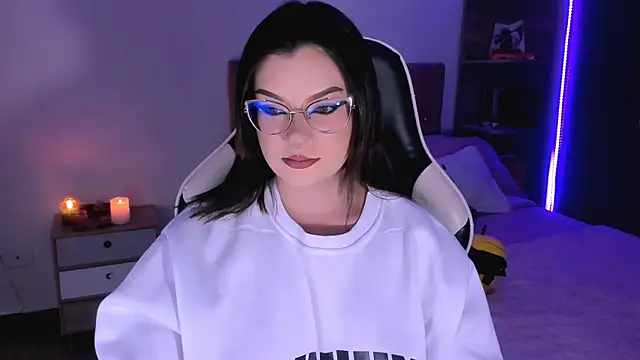 OphelianaRose33 online show from September 2025 10:52:02 PM