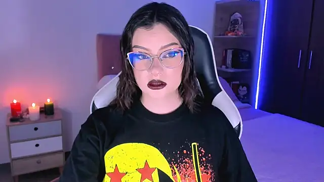 OphelianaRose33 online show from October 2025 07:48:02 PM