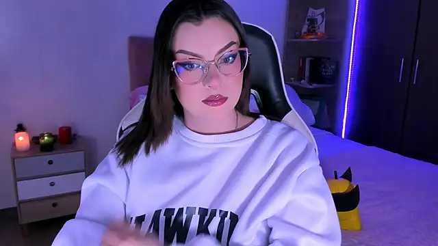 OphelianaRose33 online show from November 2025 08:02:01 PM