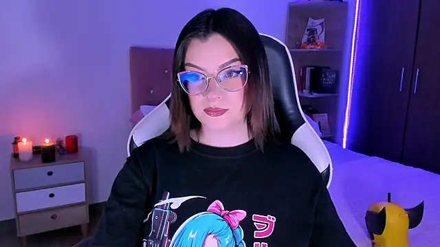 OphelianaRose33 online show from November 2025 10:46:01 PM