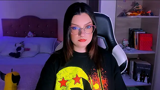 OphelianaRose33 online show from February 2026 10:01:01 PM